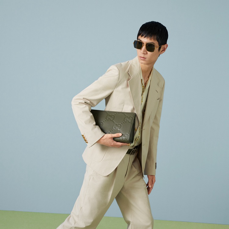 739490.AABY0.3346.003.100.0000.Light Jumbo GG pouch